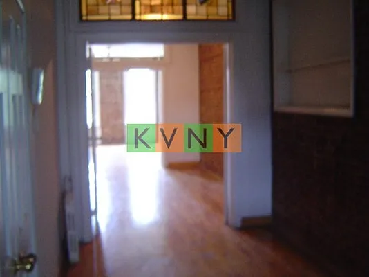 Rented by KVNY Soho | media 23