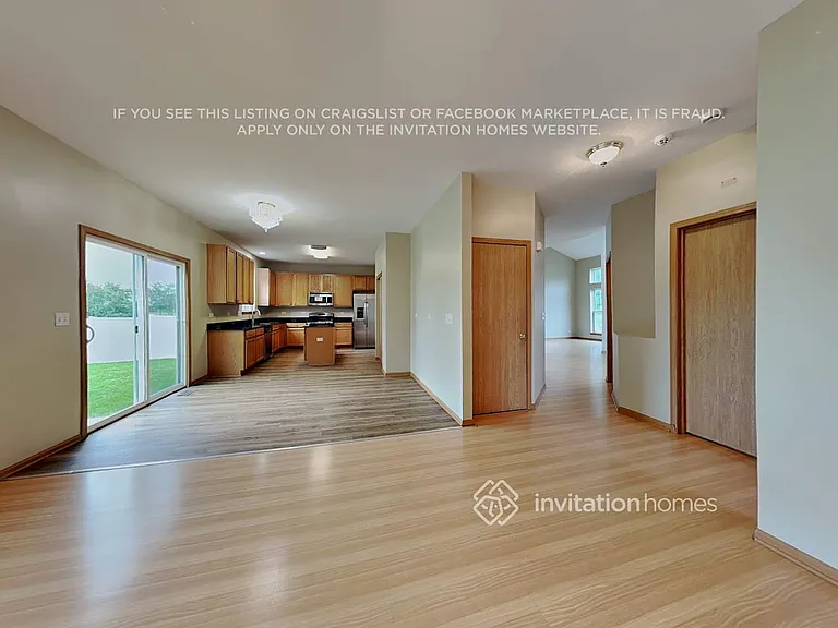 10880 Grand Canyon Ave — Photo 7