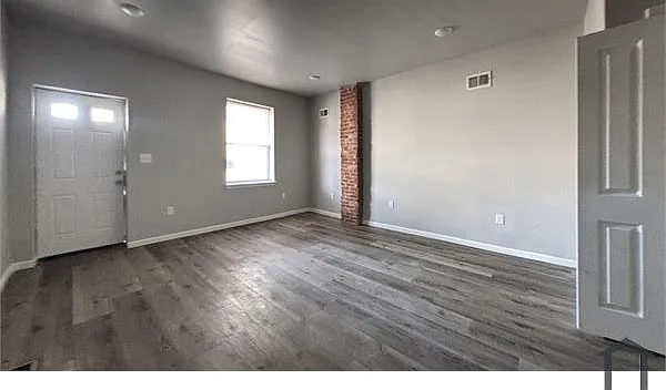 3 bed, $1,650 — Photo 3