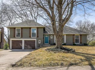 10224 Linden St, Overland Park, KS 66207