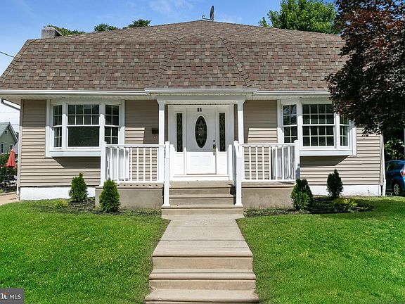 2nd image of 11 E Summerfield Ave