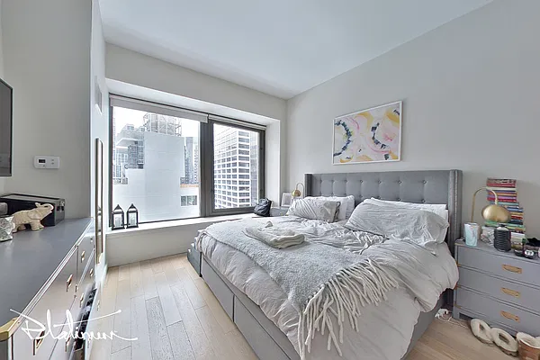 Rented by Platinum Forbes Global Properties | media 21