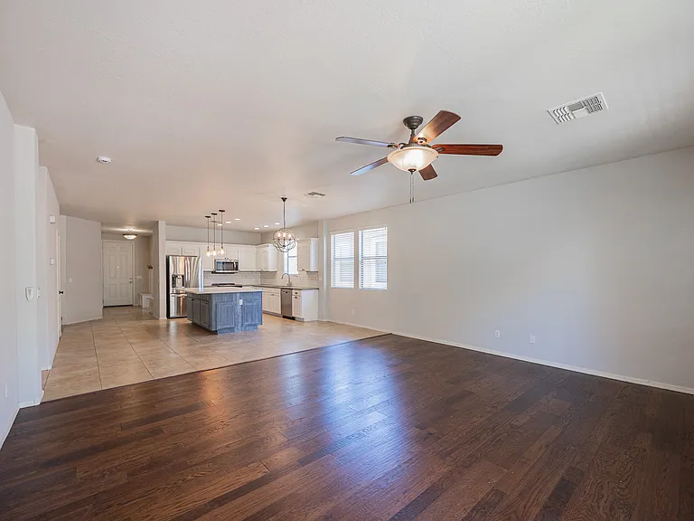 1861 E Patrick Ln — Photo 28