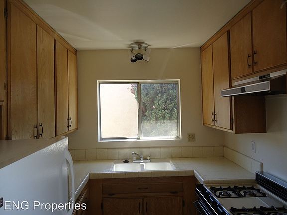 2nd image of 4557 Bancroft St APT 4