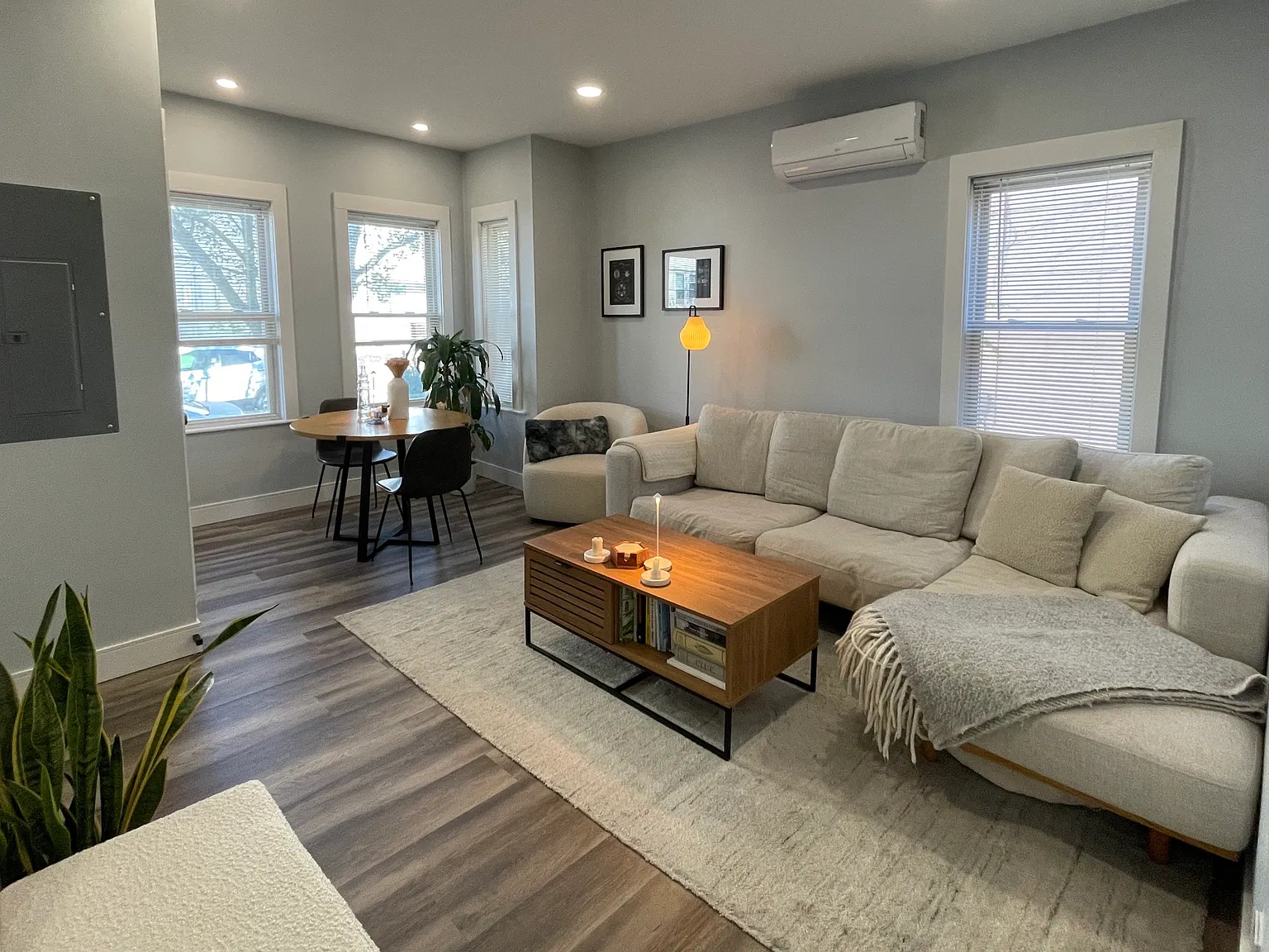 12 Cypress St — Photo 2