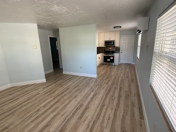 2404 51st Avenue Ter W, Bradenton, FL 34207