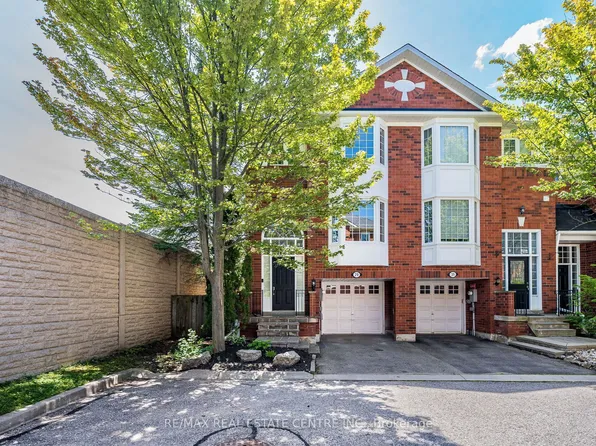 29 Mosaics Ave, Aurora, ON L4G 7L5