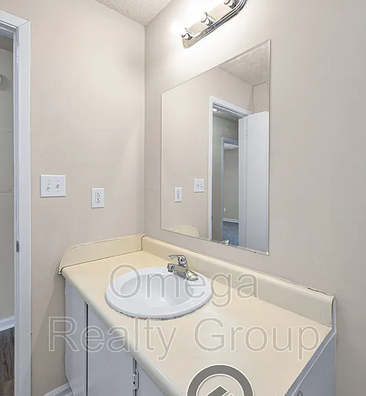 The Cove Apartments — Photo 28