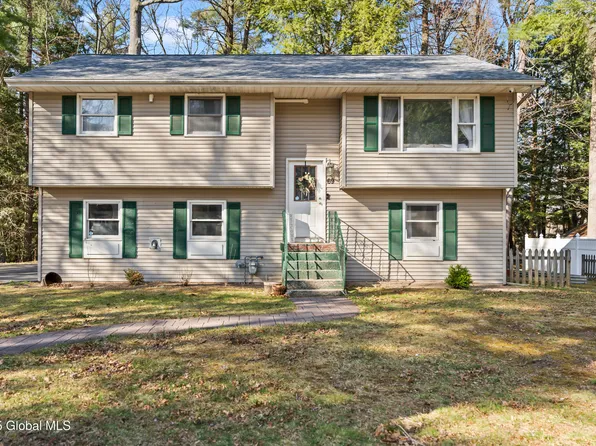 69 Wineberry Lane, Ballston Spa, NY 12020