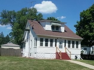 1205 N Hickory St, Joliet, IL 60435