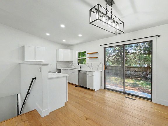 5th image of 235 W Waitt St