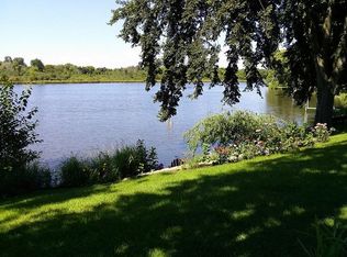 2947 N Shore Dr, East Troy, WI 53120