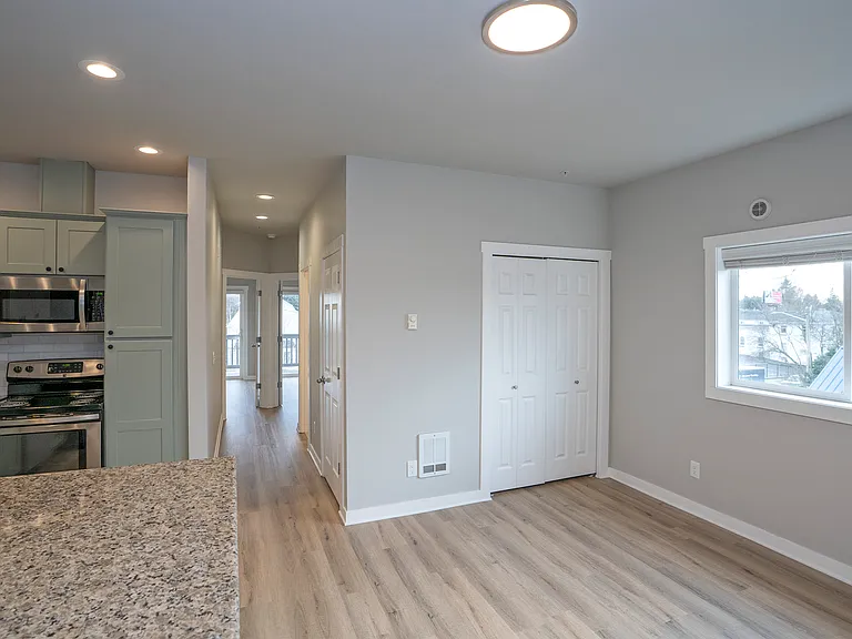 630 N Trafton St — Photo 11