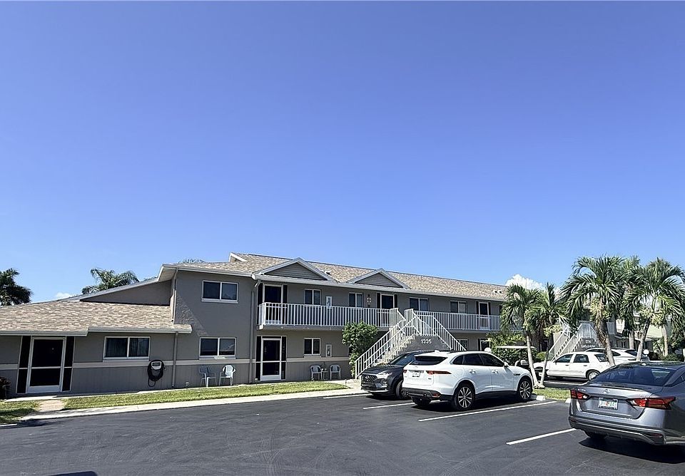 1st image of 1339 SE 46th Ln Unit 8