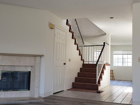 5th image of 3188 Vineland Ave