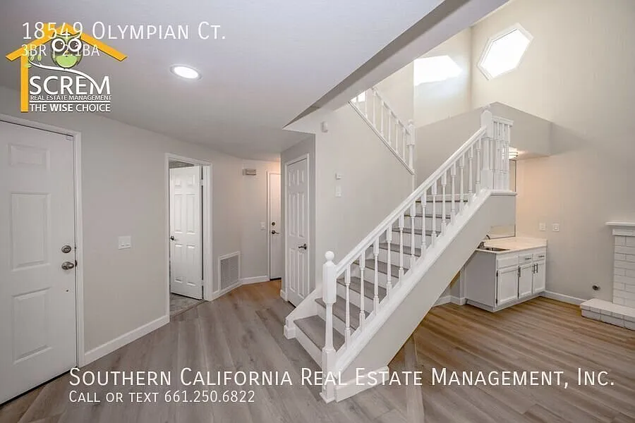 Updated Three Bedroom Home in Canyon Country — Photo 4