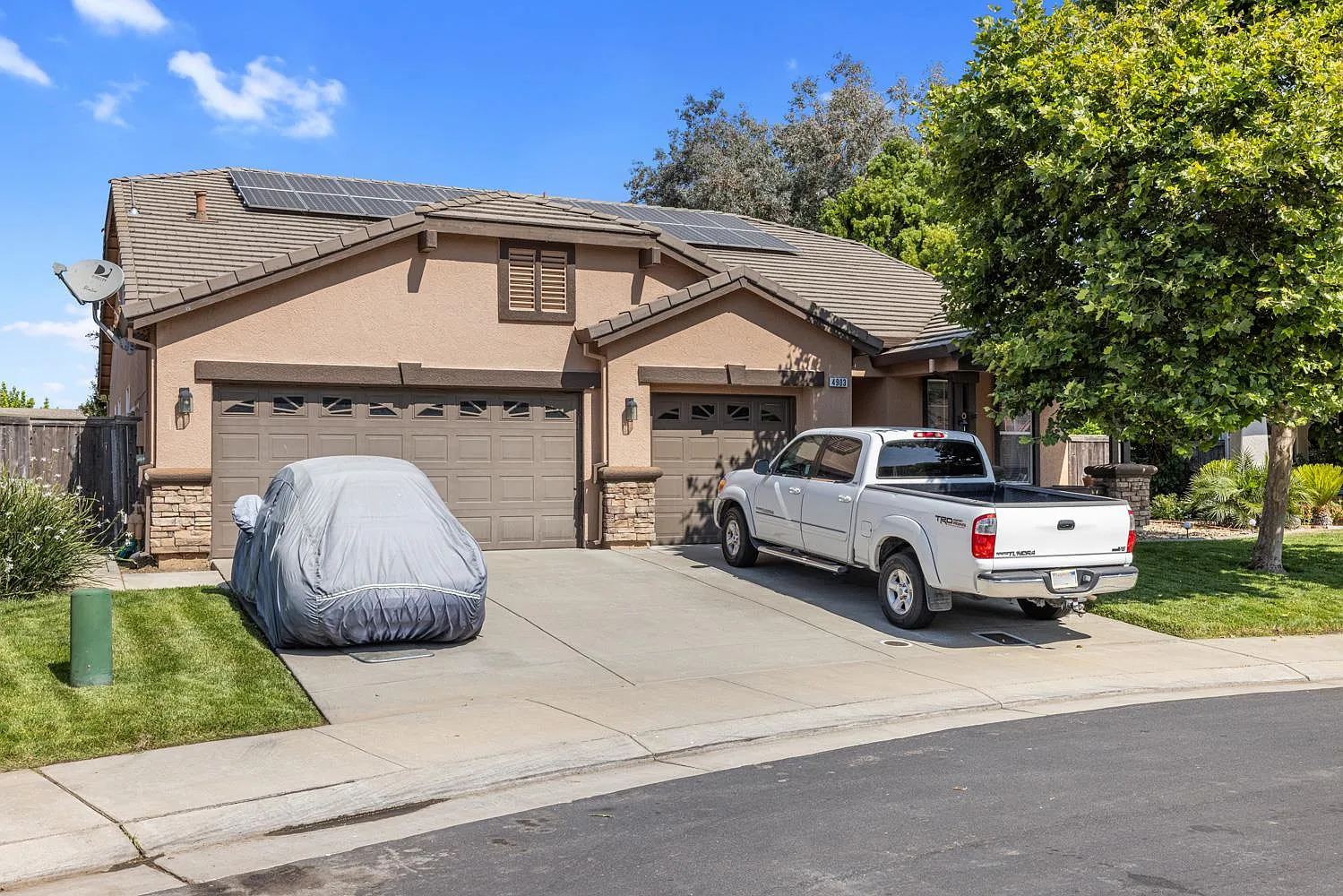 4903 Jetty Dr photo 1