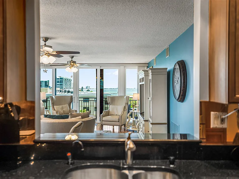 1233BayviewDr_23_06092023