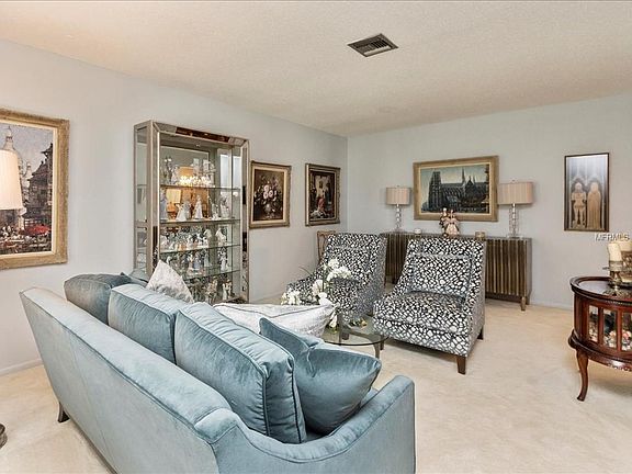 4th image of 2918 De Brocy Way
