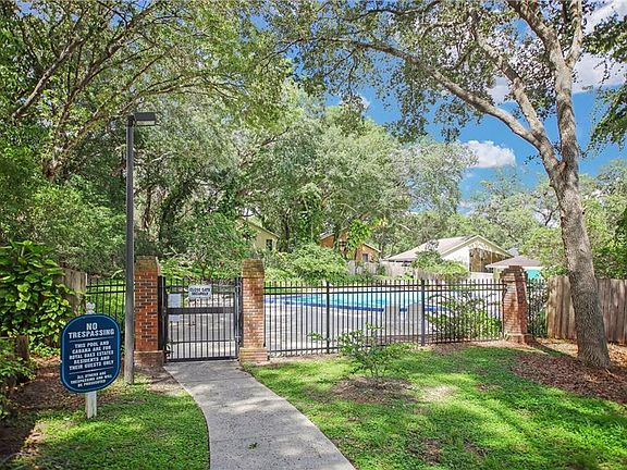 5th image of 1513 Red Oak Ct