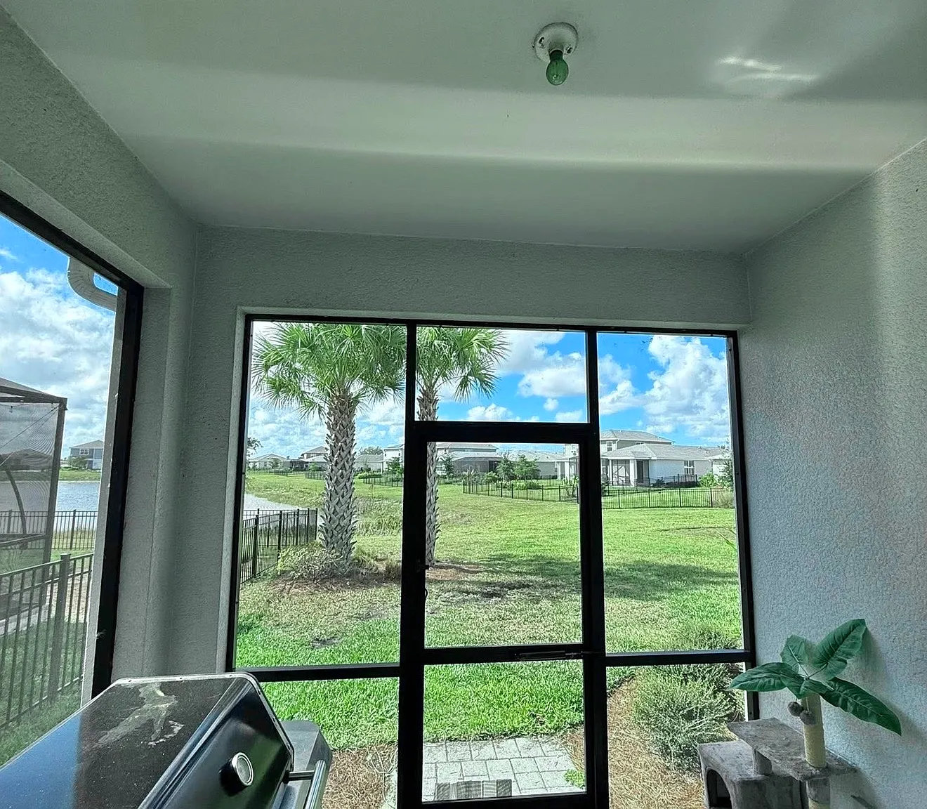 4 bed, 1911 sqft, $2,950 — Photo 3
