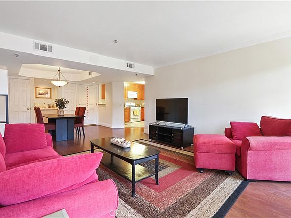 5th image of 801 Pine Ave Unit 310