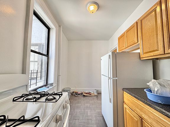5th image of 22-5 37th St #3F