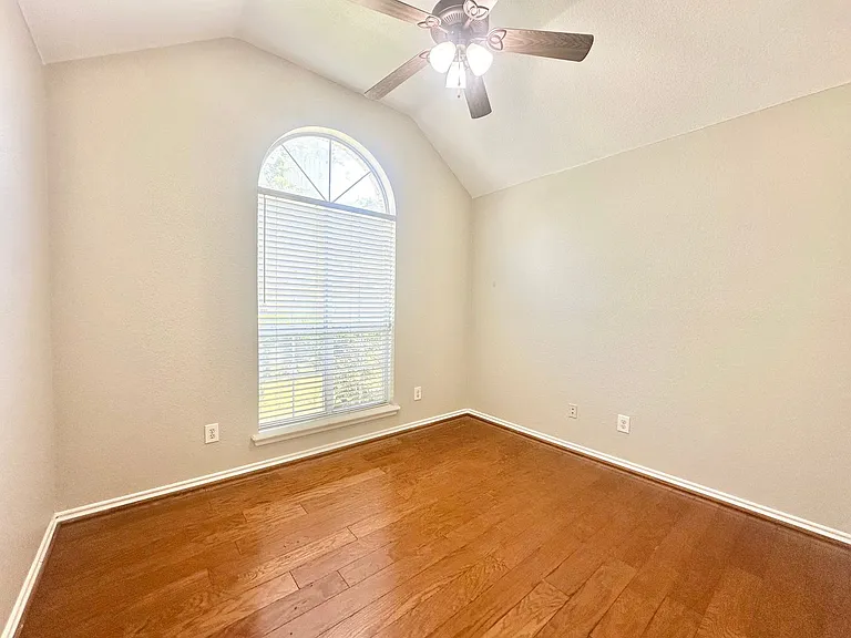 1806 Sand Stone Dr — Photo 16