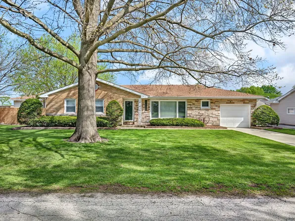1010 Harmony Ave, Mazon, IL 60444