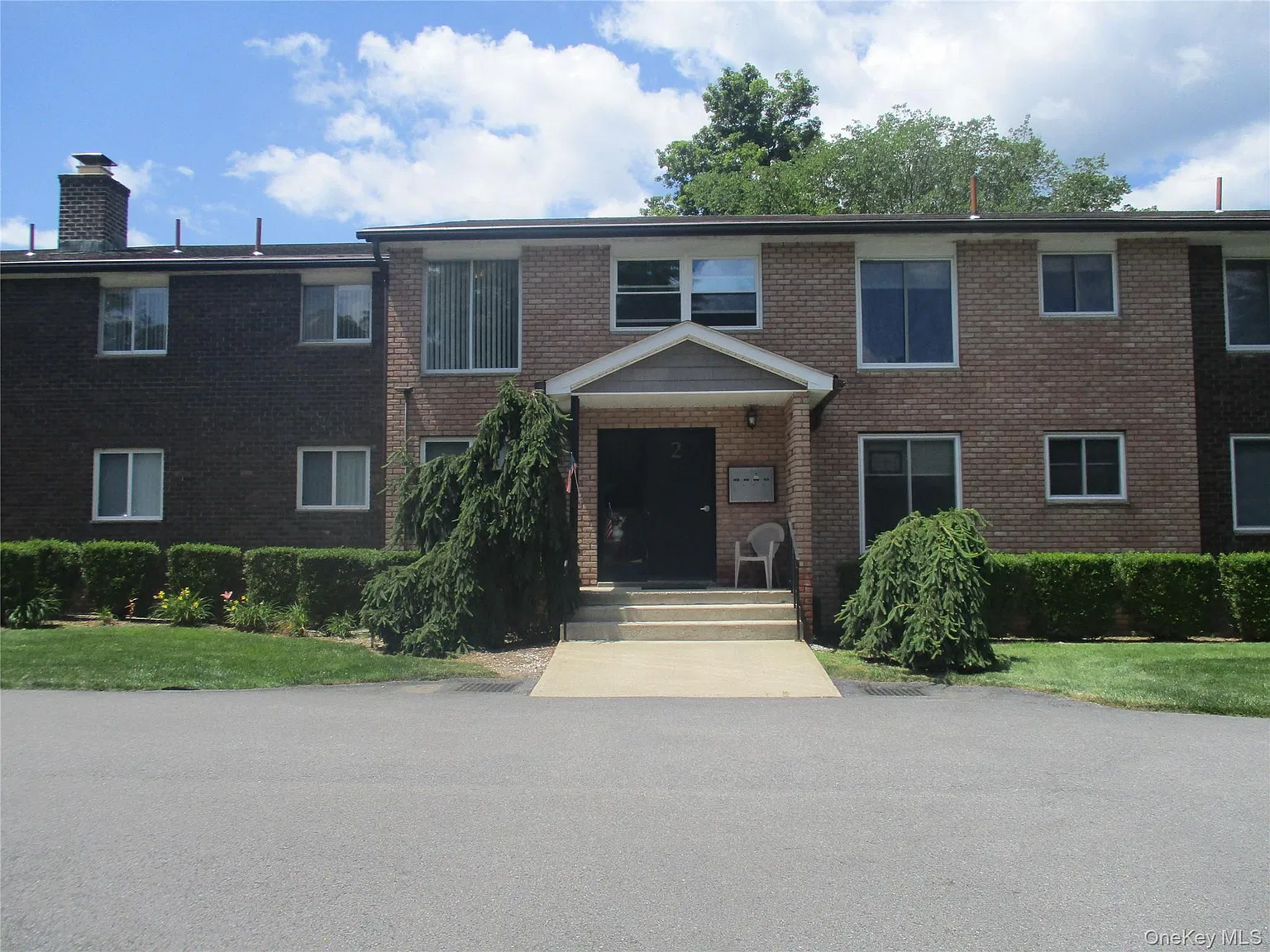 1 bed, 1.0 bath, 969 sqft, $2,000 — Photo 2