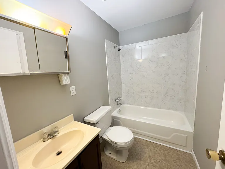 516 Goldensand Ln — Photo 13
