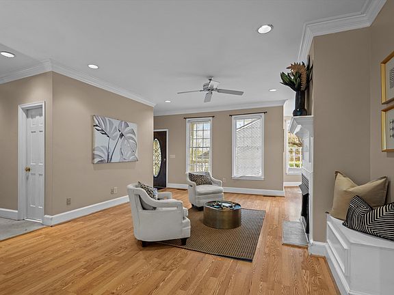 4th image of 1709 Rutland Ct