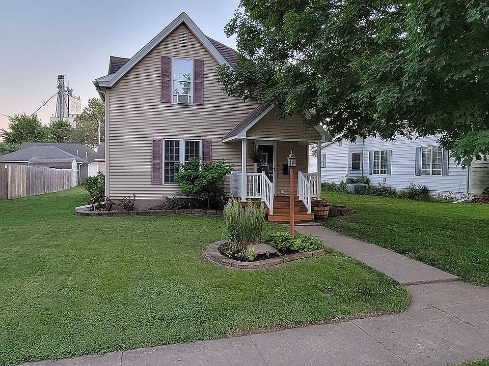 1st image of 221 W Elder St