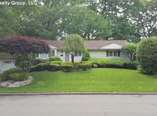 409 Eric Ln, Northvale, NJ 07647