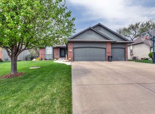 1419 N Briarwood St, Derby, KS 67037