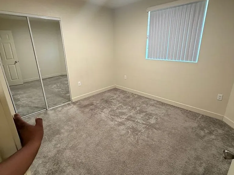 3839 Woodlawn Ave — Photo 66