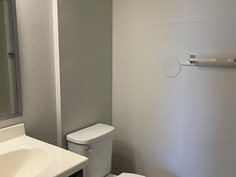 325 E College St #1611 — Photo 11