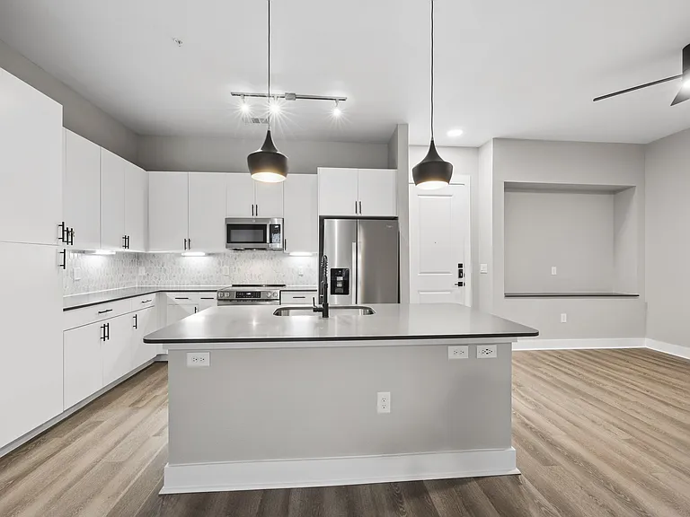 The Fairmount at Oak Lawn — Photo 20