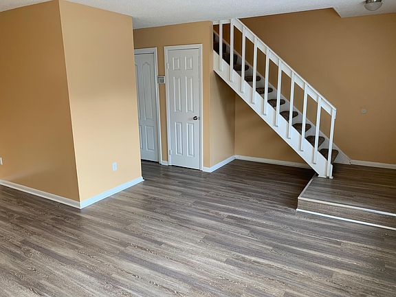 4th image of 3717 Chimney Creek Dr