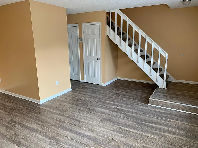 3717 Chimney Creek Dr — Photo 4