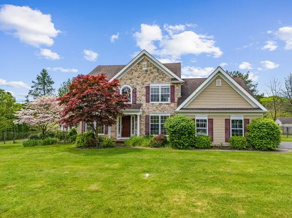 2190 Beechwood St, Orefield, PA 18069