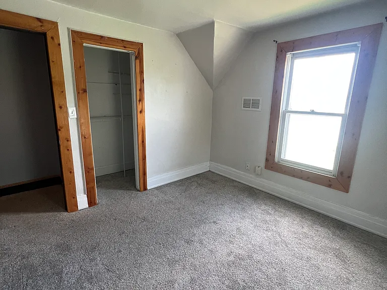 131 S 8th St — Photo 10