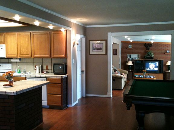 Kitchen / Living room