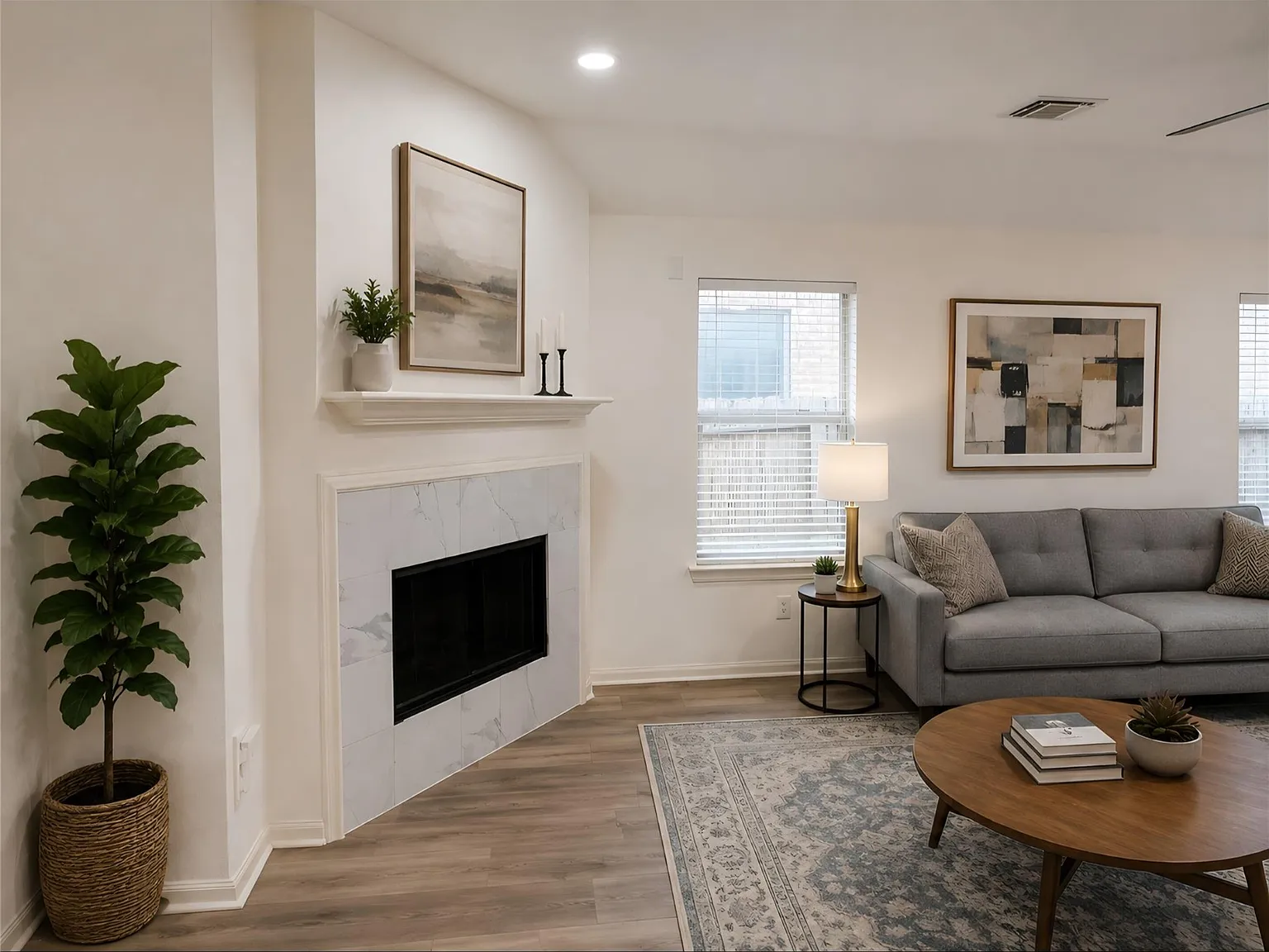 4 bed, 2.0 bath, 1885 sqft, $2,000 — Photo 3