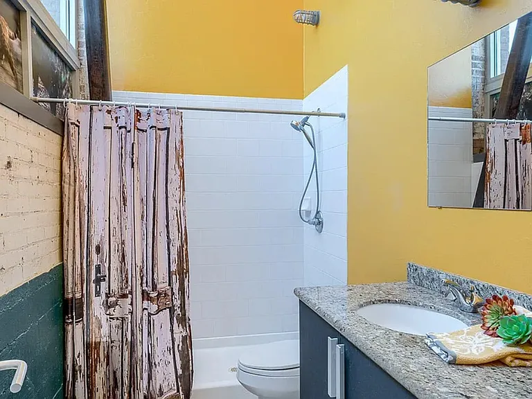 1001 E 17th St #131 — Photo 18