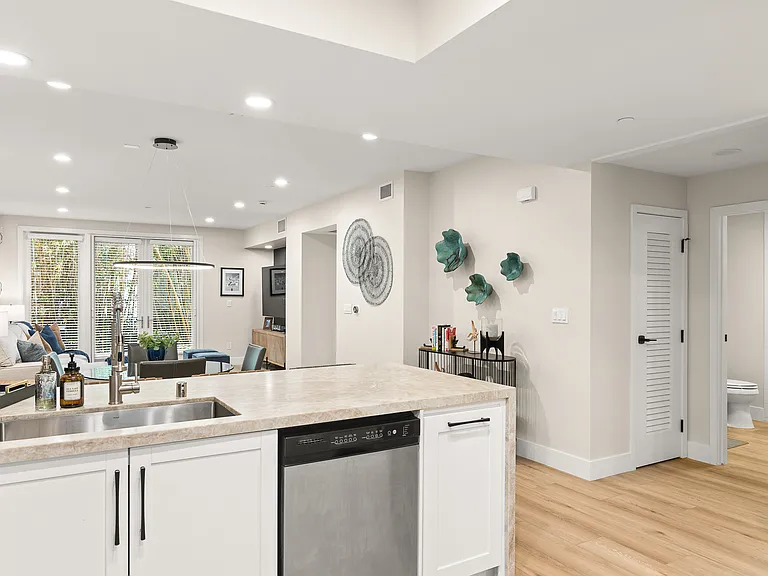 5410 La Jolla Blvd #A108 — Photo 11