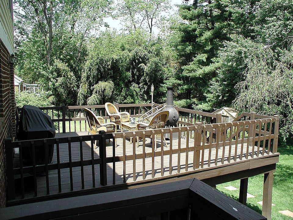 Large 2nd Level Deck