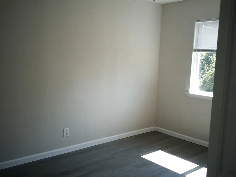 232 N Church St — Photo 5