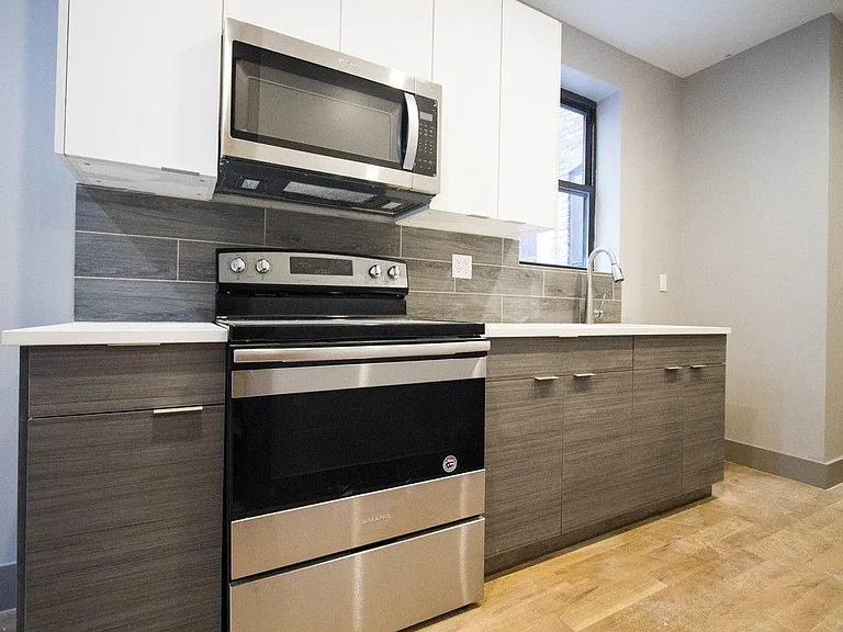 1716 Woodbine St #2RLX — Photo 3