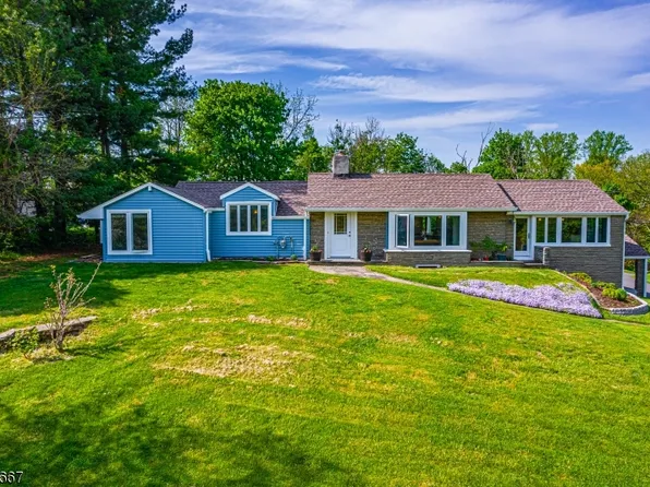 9 Hickory Tavern Rd, Long Hill Twp., NJ 07933